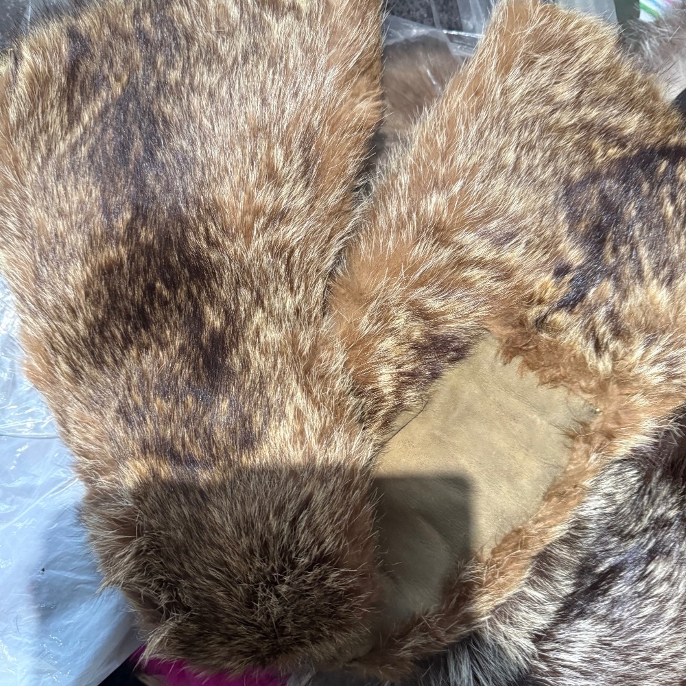 MITTS, RACCOON GAUNTLET, VINTAGE, FULL RABBIT FUR LINING, LONG WIDE CUFFS,
